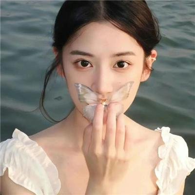 精灵高中:惊声尖拍